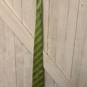 Geoffrey Beene necktie